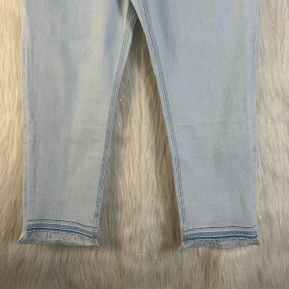 NEW Old Navy Sky Hi Straight Jeans Light Wash Stacked Hem Smooth Pockets 10 - Picture 3 of 11